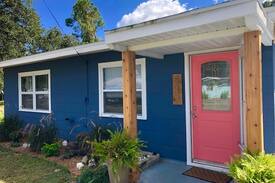 Dunedin Cabin | The Blue Bay Cottage, in Downtown Dunedin!