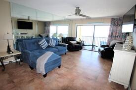 Madeira Beach Apartment | Las Brisas 403 Madeira Beach 3 Bedroom 2 Bath Beautifully Upgraded Free WIFI