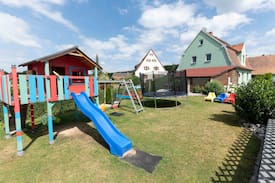 Pleinfeld House | Green House Xadu (Pleinfeld), Ferienhaus St. Veit - Green House mit großem Spielgarten