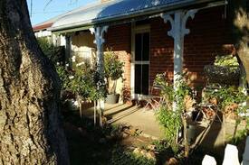 South Albury Cabin | Paws a While - pet friendly bnb