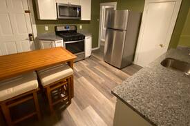 Plymouth Apartment | The Ship’s Wheel Downtown Plymouth 2+ Guests
