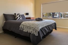 Cobar House | Beds on Becker