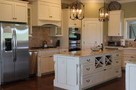 Groesbeck House | Getaway to peaceful Baines Creek Ranch!