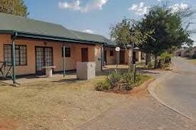 Bela-Bela House | Warmbaths bela Bela 8 sleeper pendleberry Grove!