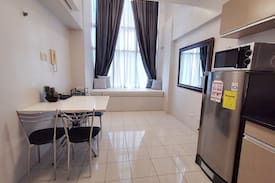 Ortigas Center Apartment | Eton Emerald Loft Condominium
