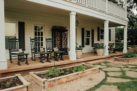 Abilene House | The Acre - 5/3 plus Pool