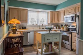 Old Saybrook Center Apartment | Marina Point Villas at Saybrook Point Inn