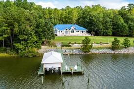 Dutton House | Waterfront Golden River Watch - (Units A and B)