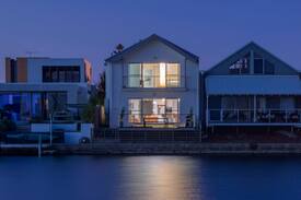 Geographe House | Reflections on Marina - Waters Edge