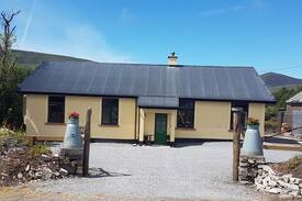 Ventry House | An Sean Uachtarlann The Old Creamery.
