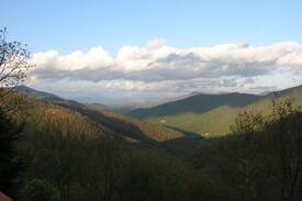 Maggie Valley Cabin | Smoky Sunrise - Spectacular Views From 4800 Feet