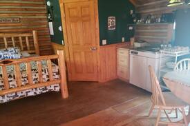 Jasper East House | Heritage Log Cabin