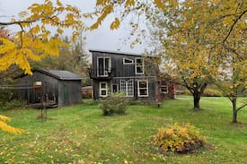 Amherst Cabin | The Tree House-Close to Ski Wentworth with a Sauna