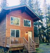 Bear Creek Cabin | Borealis Cabin - Private Cabin W/Loft, Sleeps 6