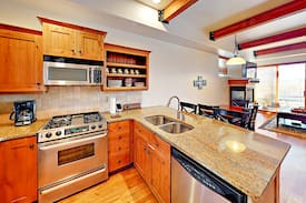 Kimball Junction House | 2BR + Loft Mountain-View Condo w/ Private Hot Tub