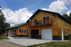 Erskine House | Private Lake Jack's Den in North MN on 50 Acres
