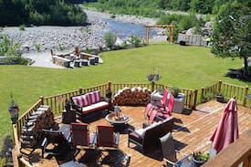 Stephenville House | Riverside Retreat - Room 2