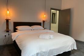 Belfast Apartment | Titanic Workers Apartment #4