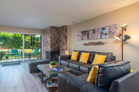 Santa Barbara House | Lemon Drop Bungalow Superb 3 BR Home/ Jacuzzi/ Great Location Santa Barbara
