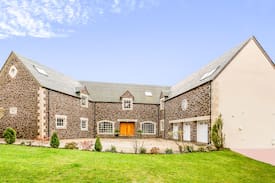 Dunblane House | Millpond House luxury detached villa