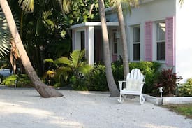 Islamorada House | The Russell Estate, 2 Acrs on OCEAN, tropical 3/2