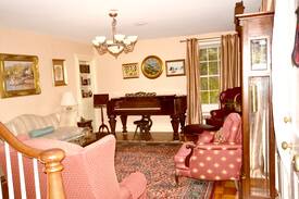 Dartmouth House | Vacation in a Sea Captain's House in Padanaram