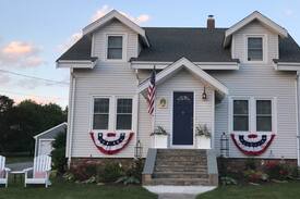 Newport East House | Crab Apple Cottage - Welcome Home!