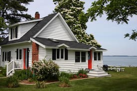 Tilghman Cabin | Simplicity Cottage - Renovated Waterman's Home Circa 1920, Relax in the Hammock!