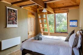 Elevated Plains Cabin | 'Audrey's of Hepburn' cottage set in nature
