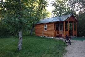 Roberts Cabin | Castaway Cabins #2, Near Red Lodge, MT