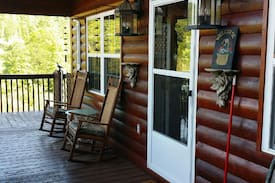 Burnsville Villa | Red Rooster Chalet in Burnsville NC