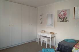 Redhill House | Lily Pond Cottages - Sugarbird 1 bed cottage