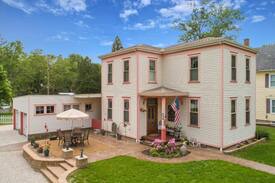 Canal Fulton House | Tandem Trails Guestroom- Charming Century home