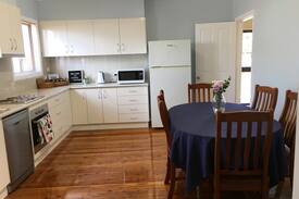 Gunnedah House | "Canna Cottage" - Recently Renovated Beauty