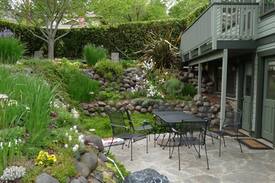 Siskiyou-Hargadine Historic District Bed & Breakfast | Chanticleer Inn - Garden Room