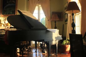 Tivoli Bed & Breakfast | Suminski Innski - Riverfront Mansion, Room 6
