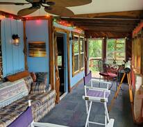 Dawson House | Memories Suite at Liberty Hill HideAway