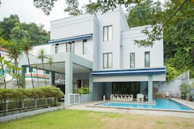 Ampang House | 5BR Bungalow with pool and BBq pit @ Taman TAR