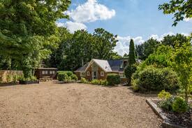 Wraysbury House | Lake View Lodge