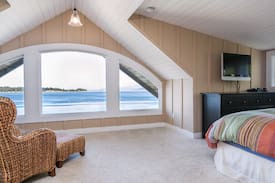 Lummi Island House | The Oyster House: Ocean-Front w/Private Beach!