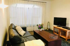Northcote Apartment | Pointairbnb in Northcote Point. City close.