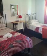 Zeerust House | Sha Henne's Guest House, Zeerust