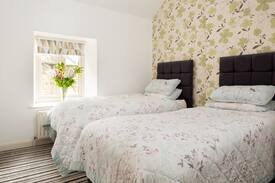 Hathersage House | Loxley Self contained Peak District cottage