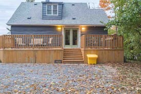 Niagara-on-the-Lake House | The Merlot Cottage w patio! NiagaraOnTheLake/NFLS
