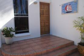Tin Can Bay Apartment | Seychelle Unit by the Bay