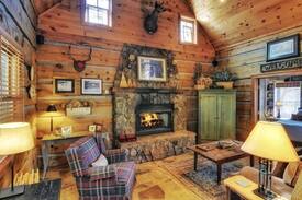 Ellijay Cabin | Laurel Knoll