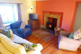 Dunfermline Cabin | Sheardrum Farm Cottage - a quiet, green getaway