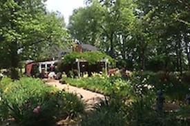 Marshall Bed & Breakfast | Claudia's Bed and Breakfast