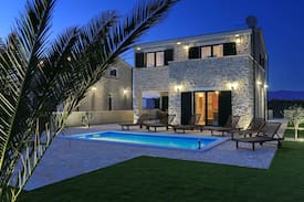 Privlaka Villa | Villa Evia( heated pool & free bikes)