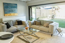 Summer Hill Cabin | Spacious renovated Coach House